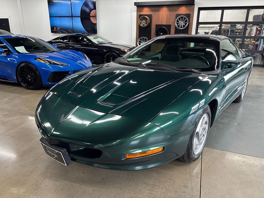 Used 1994 Pontiac Firebird Coupe image 3