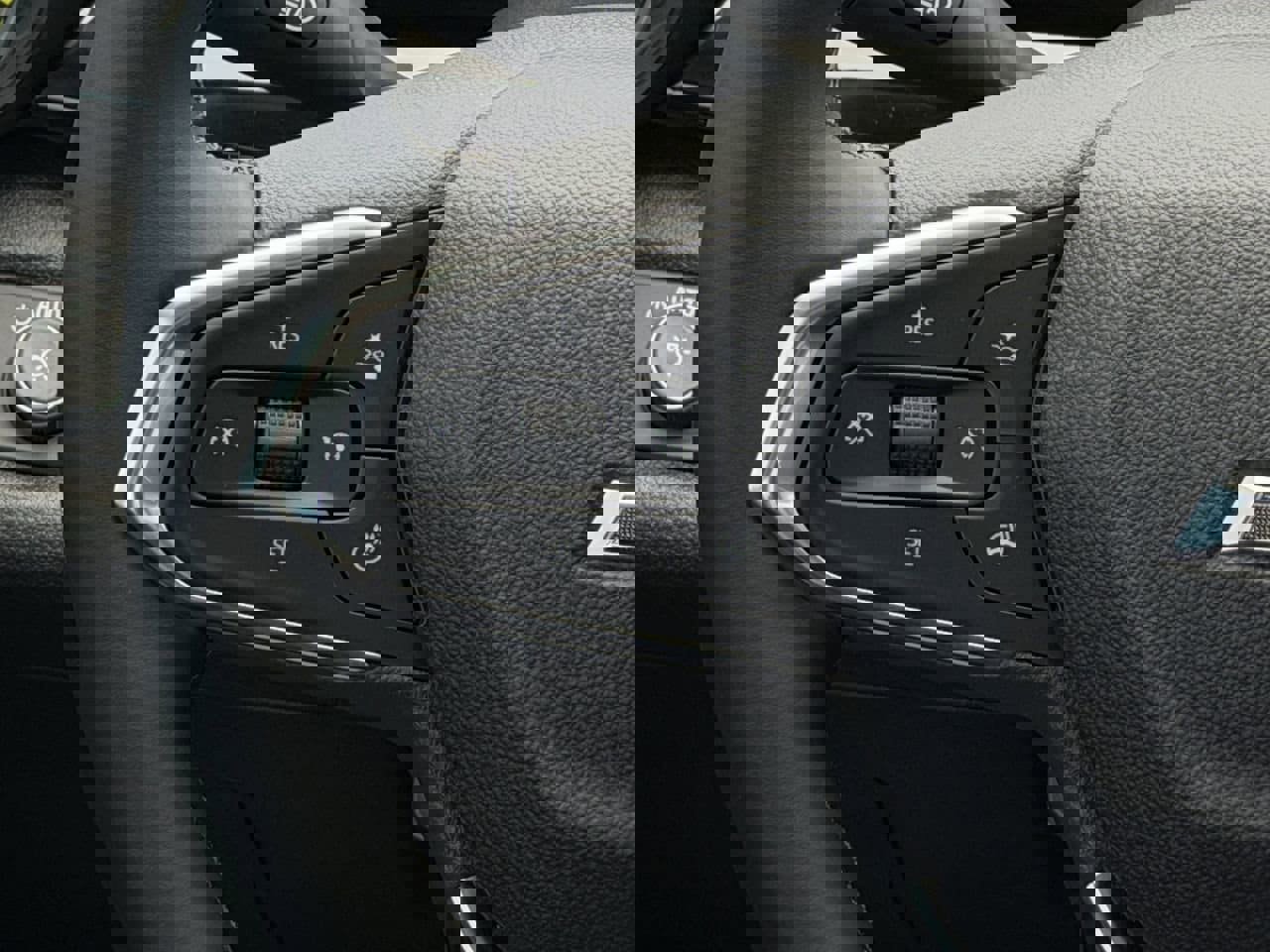 New 2026 Chevrolet Trax ACTIV w/ Sunroof Package image 13