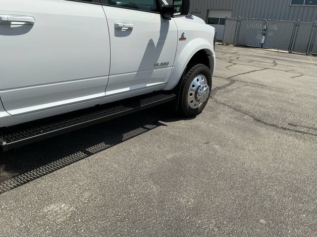 New 2026 RAM 5500 4x4 Crew Cab w/ Laramie Trim Package image 17