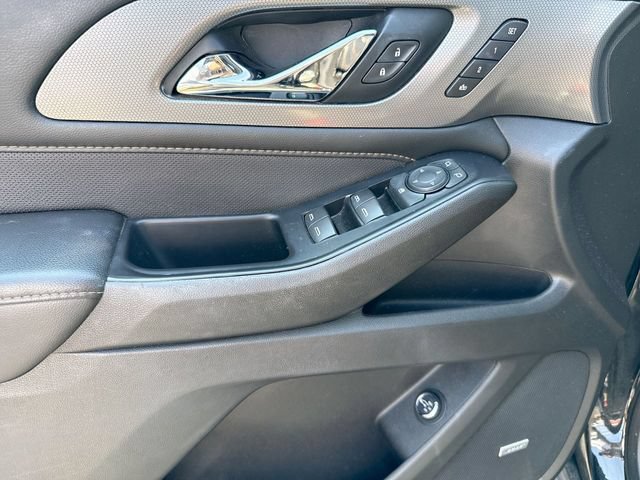 Used 2020 Chevrolet Traverse Premier w/ LPO, Floor Liner Package AWD/4WD image 10