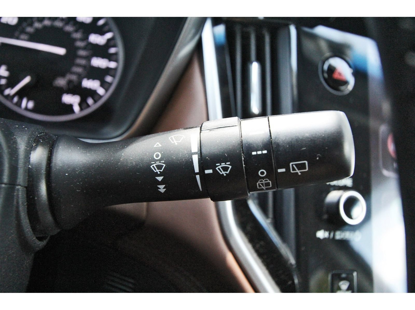 Used 2022 Subaru Outback Touring AWD/4WD image 18
