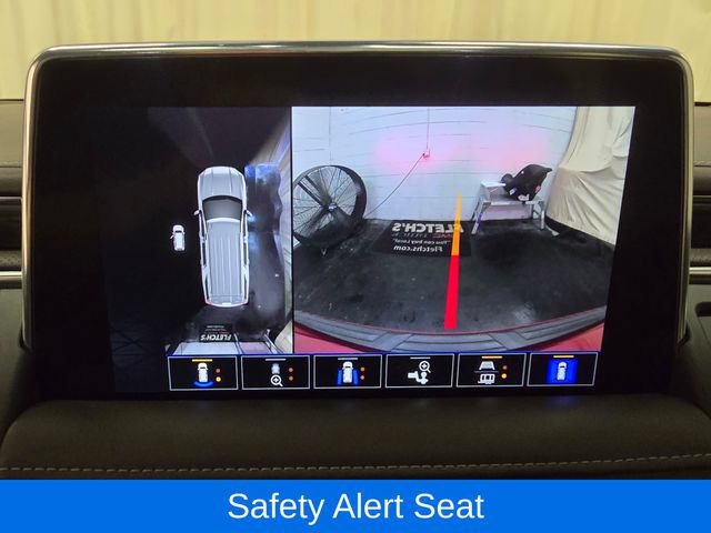 Used 2022 GMC Yukon XL SLT w/ SLT Luxury Package AWD/4WD image 23