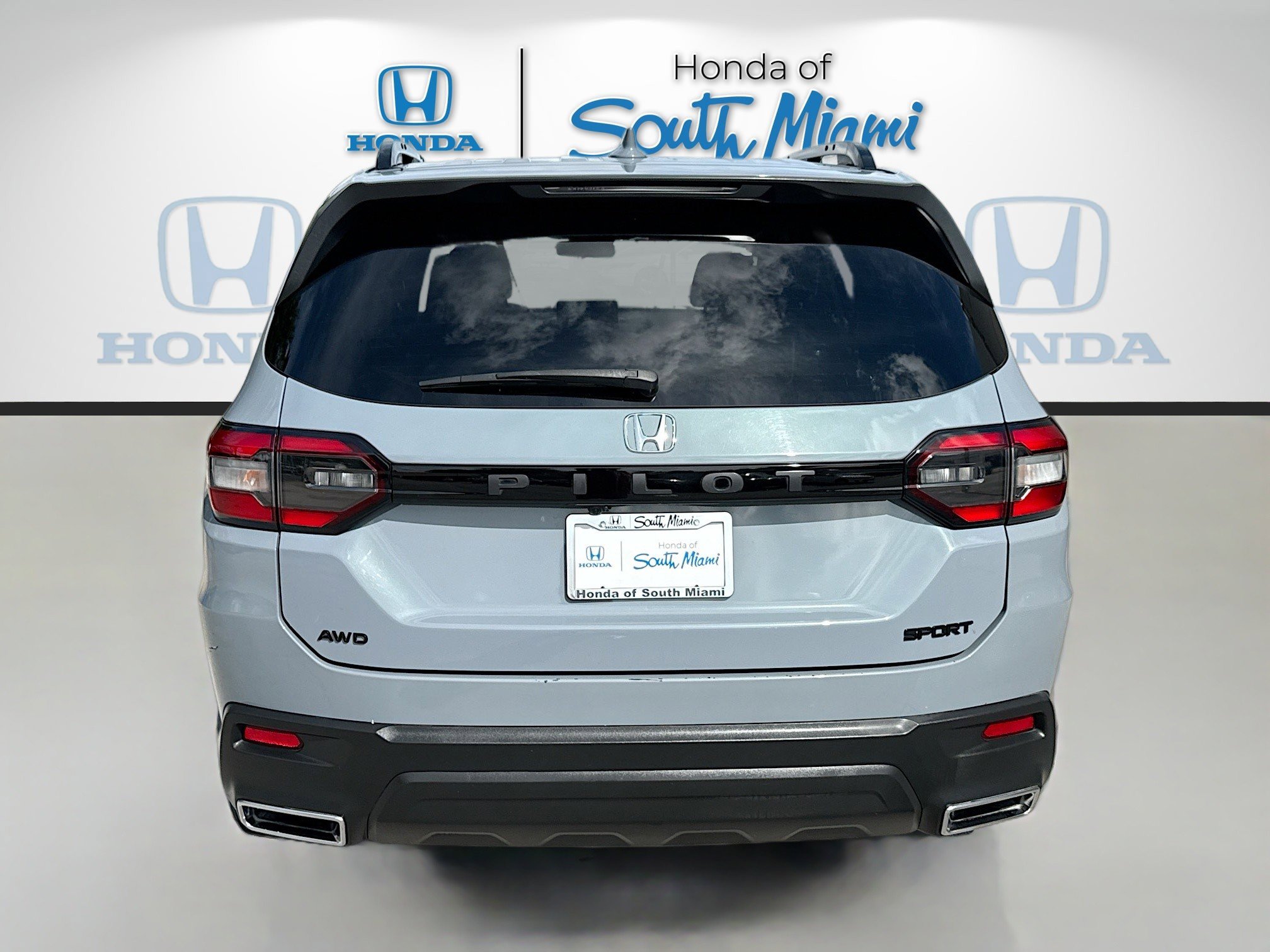 Used 2023 Honda Pilot Sport image 6