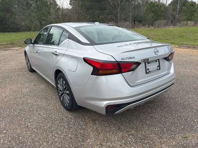 Used 2025 Nissan Altima 2.5 SV image 4