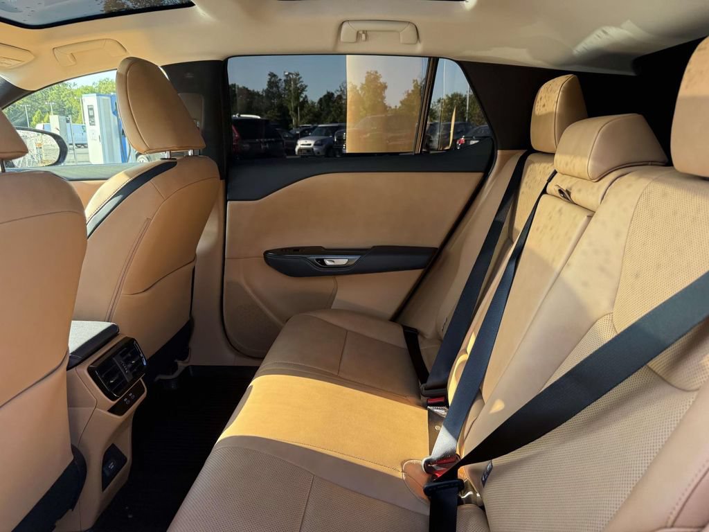 Used 2024 Lexus RZ 450e Premium w/ Technology Package AWD/4WD image 18