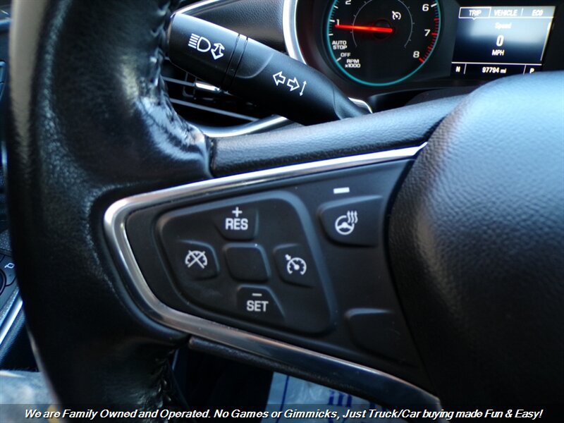 Used 2019 Chevrolet Malibu LT w/ Leather Package FWD image 41