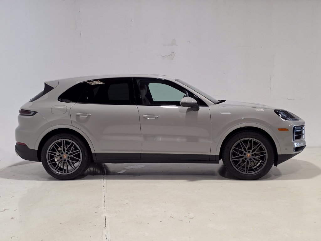 New 2026 Porsche Cayenne AWD/4WD image 8