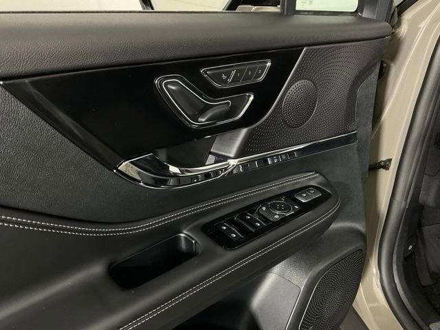 Used 2025 Lincoln Corsair Reserve AWD/4WD image 30