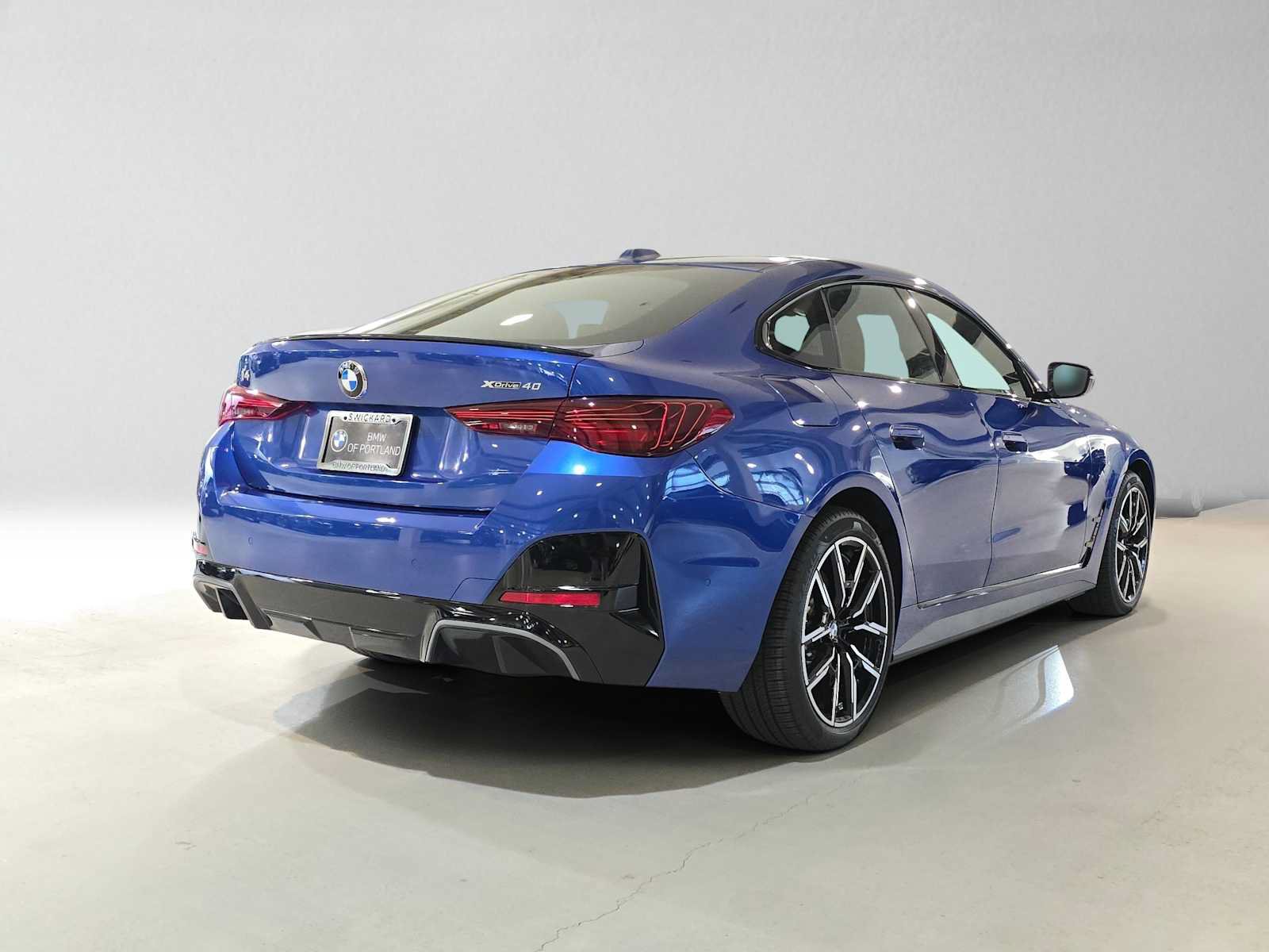 New 2026 BMW i4 xDrive40i w/ M Sport Package AWD/4WD image 3