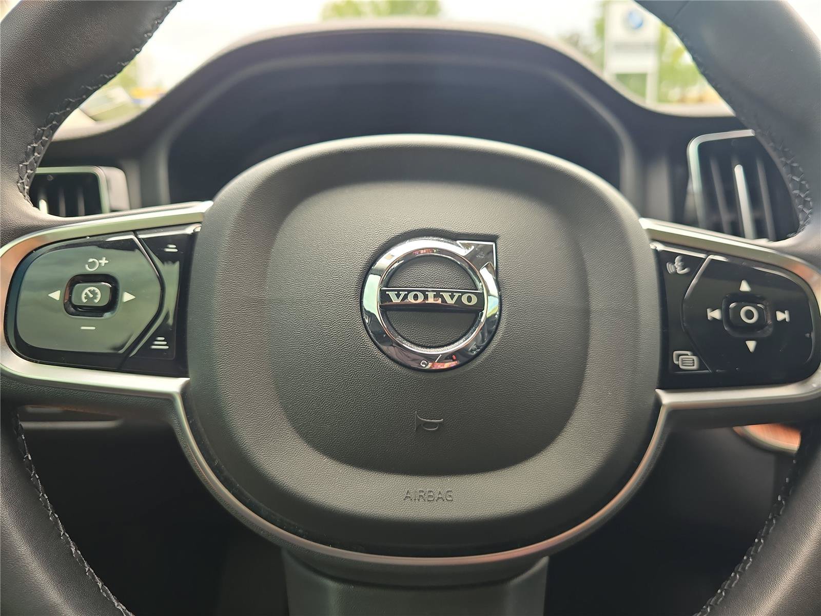 Used 2023 Volvo XC60 B6 Ultimate AWD/4WD image 22
