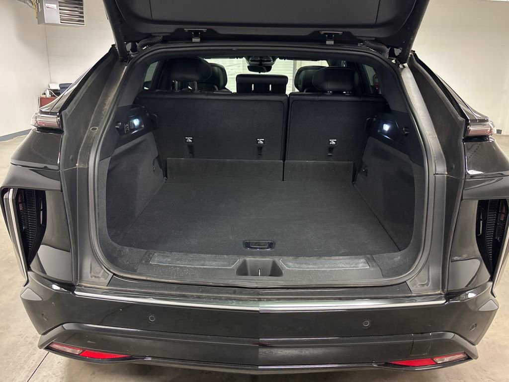 New 2025 Cadillac Lyriq Luxury RWD image 19