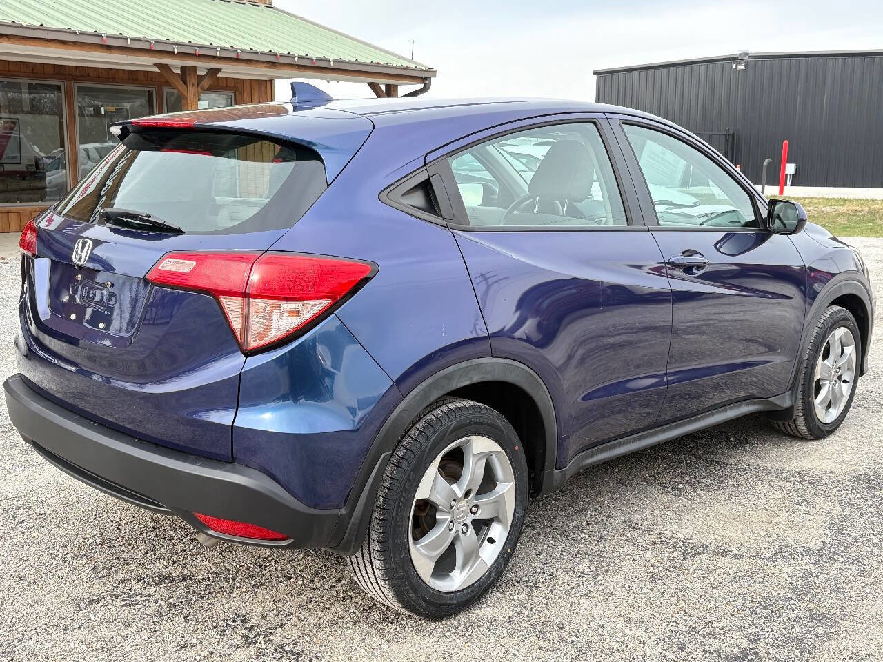 Used 2017 Honda HR-V LX image 16
