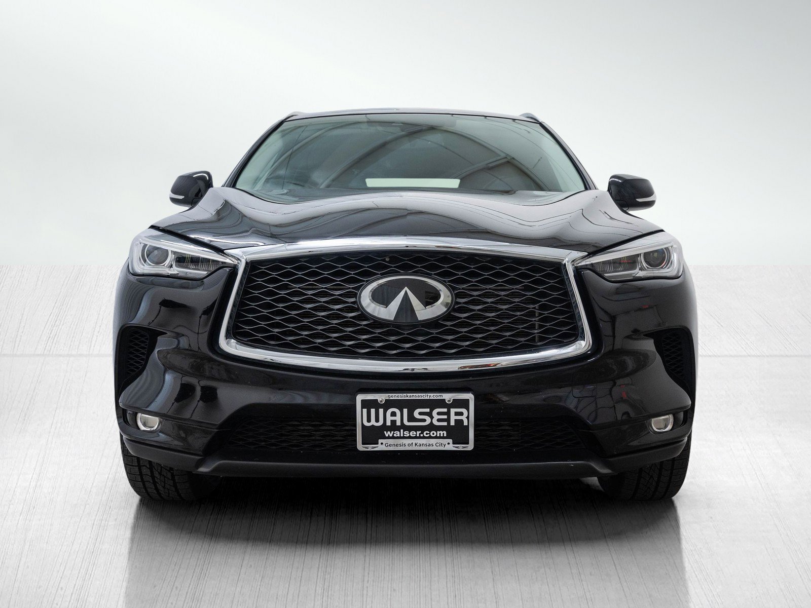 Used 2019 INFINITI QX50 Luxe w/ Navigation Package image 2