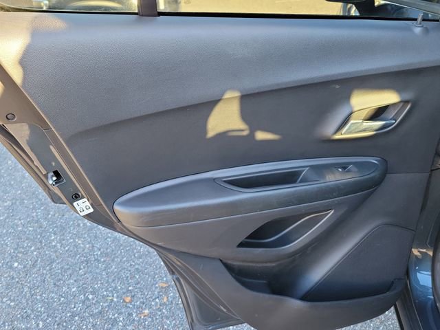 Certified 2021 Chevrolet Trax LT w/ Driver Confidence Package image 10