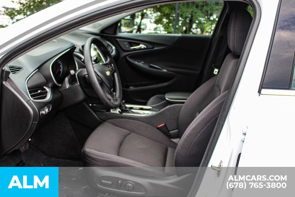 Used 2024 Chevrolet Malibu LT FWD image 16