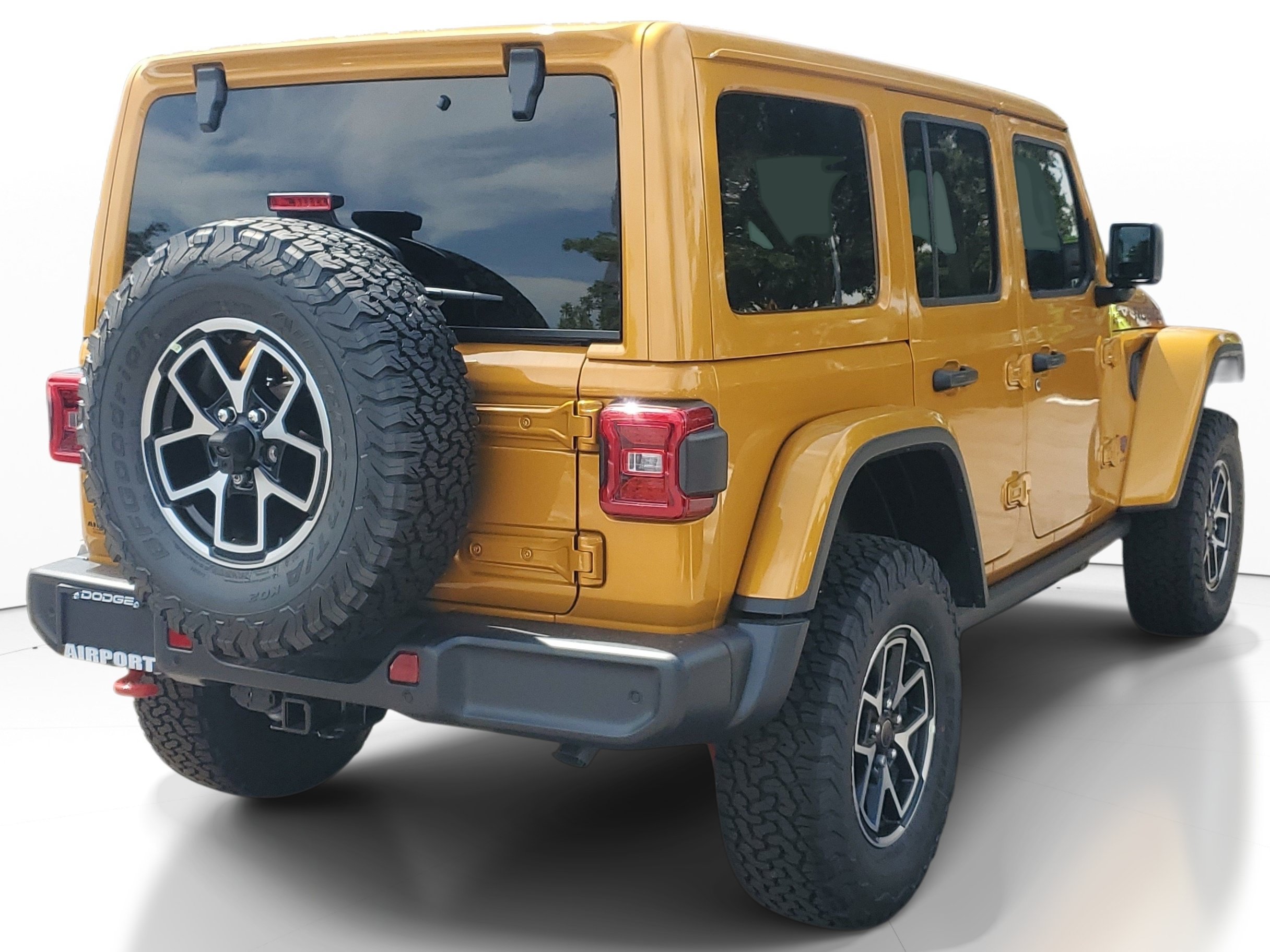 New 2026 Jeep Wrangler Unlimited Rubicon w/ Safety Group AWD/4WD image 5