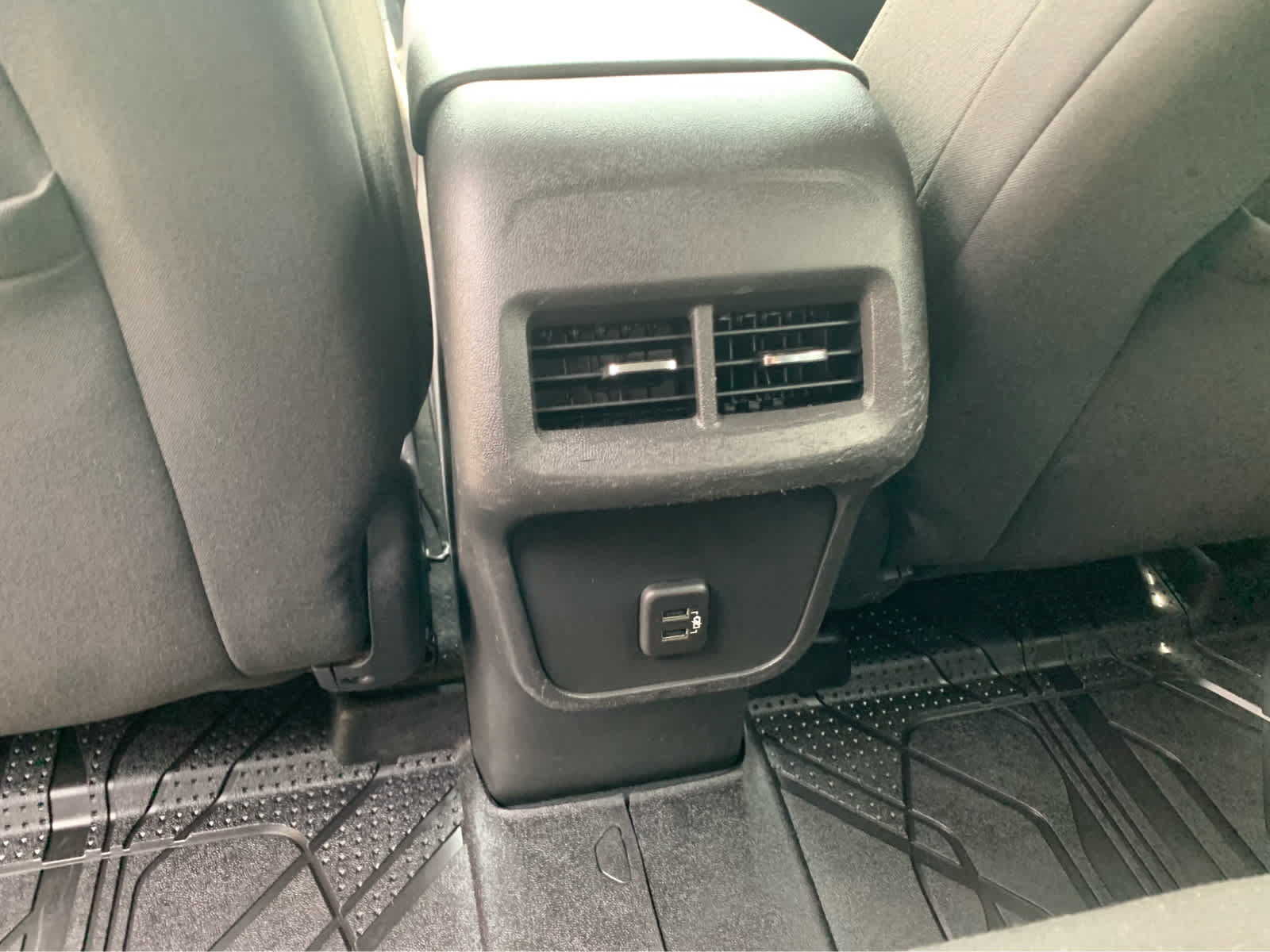 Used 2019 Chevrolet Equinox LT FWD image 25