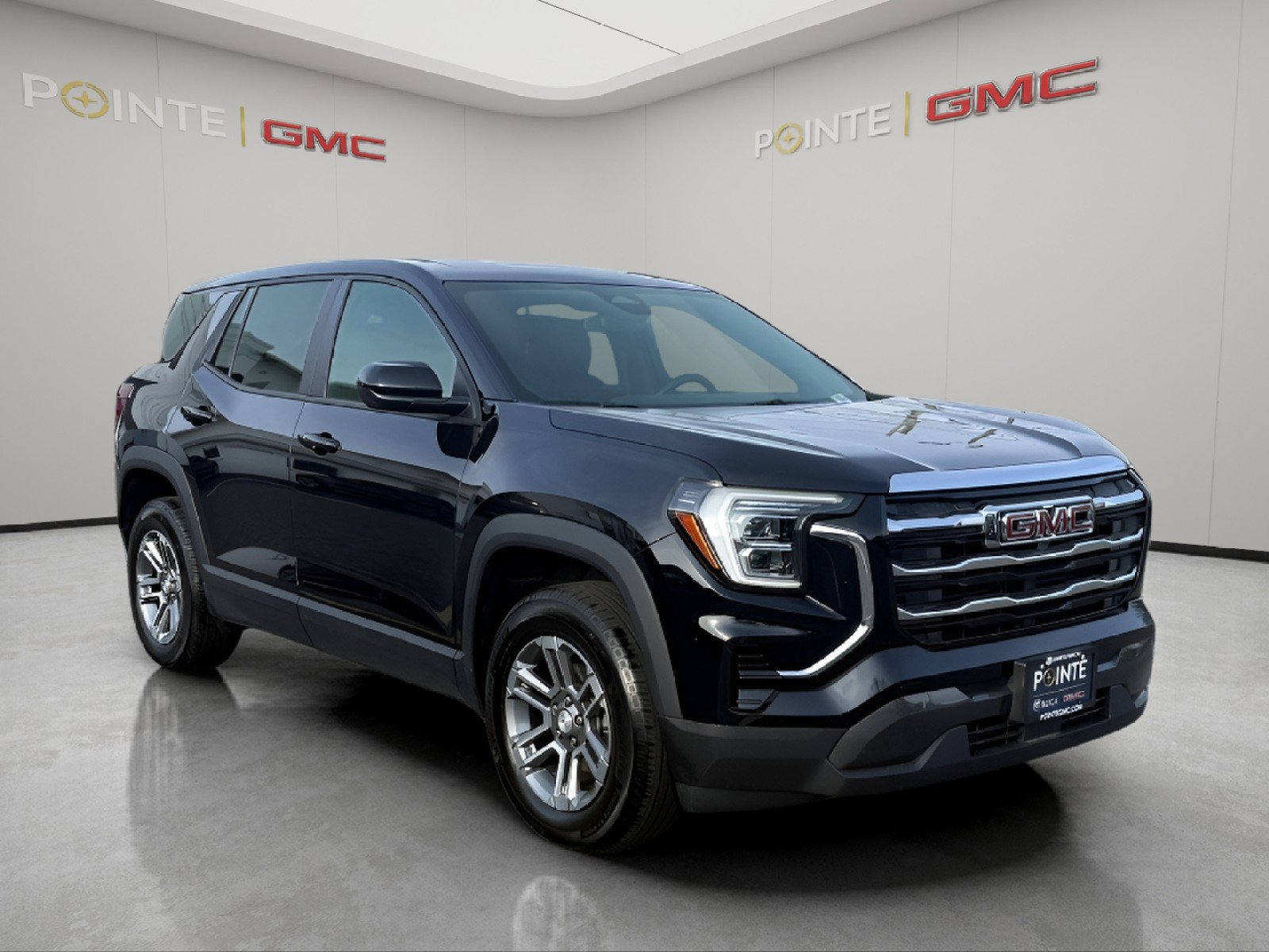 Used 2025 GMC Terrain Elevation image 1