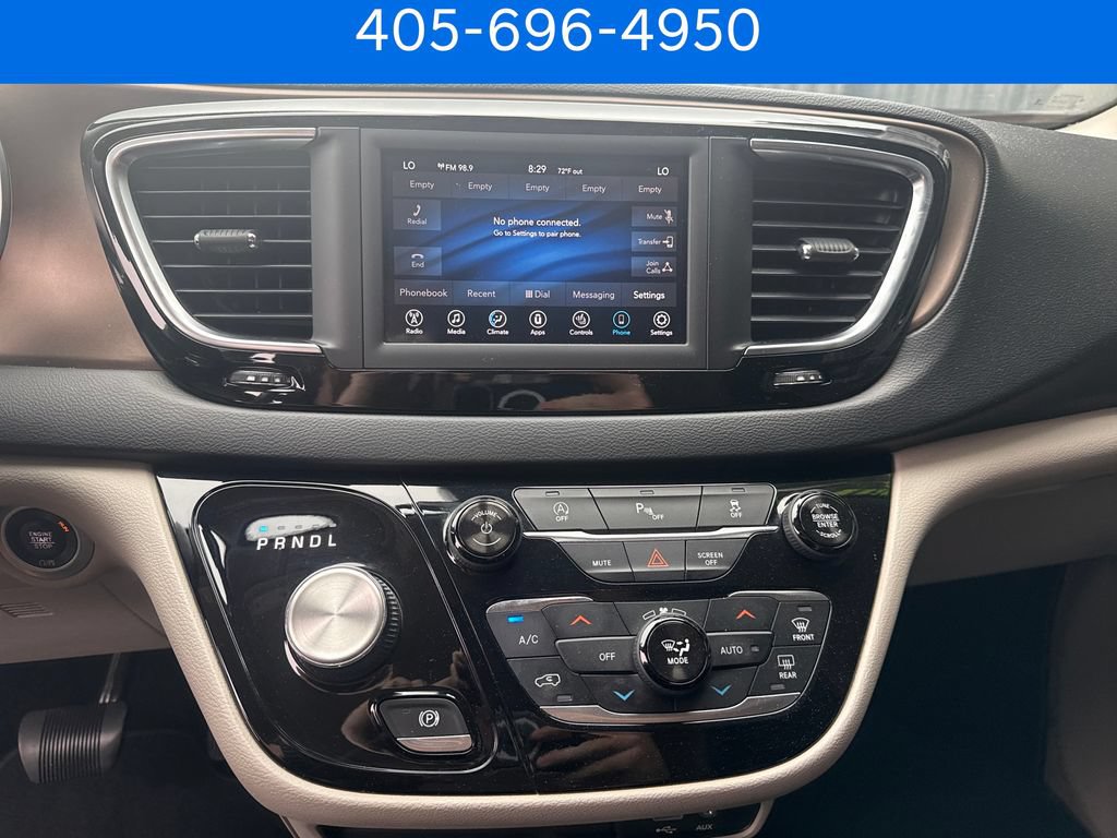 Used 2018 Chrysler Pacifica Touring-L FWD image 21