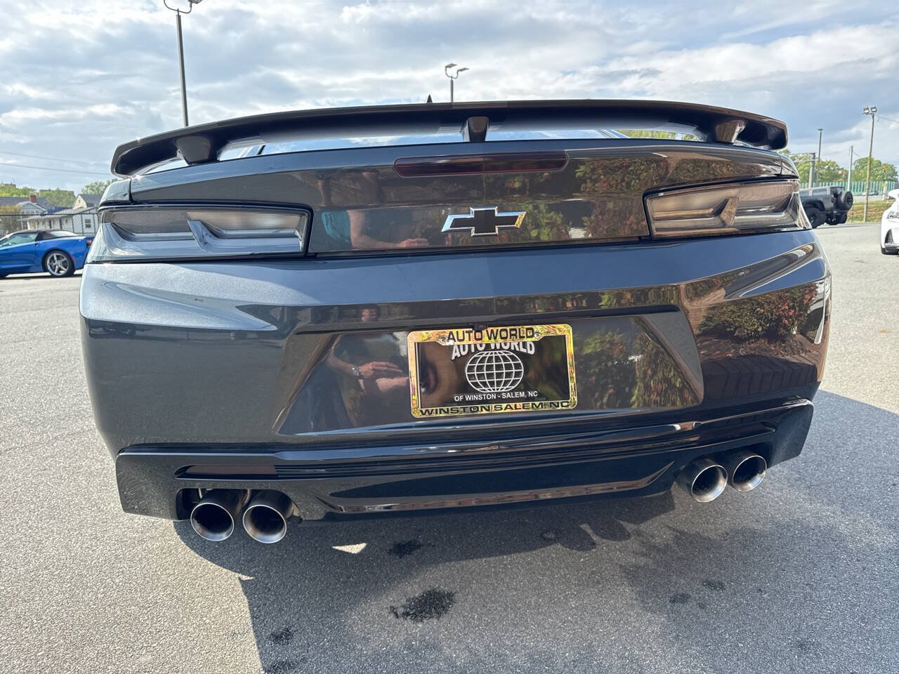 Used 2017 Chevrolet Camaro SS RWD image 8