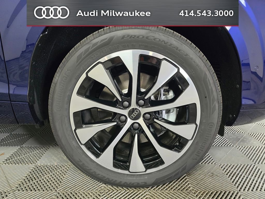 New 2026 Audi Q3 quattro 2.0T AWD/4WD image 2
