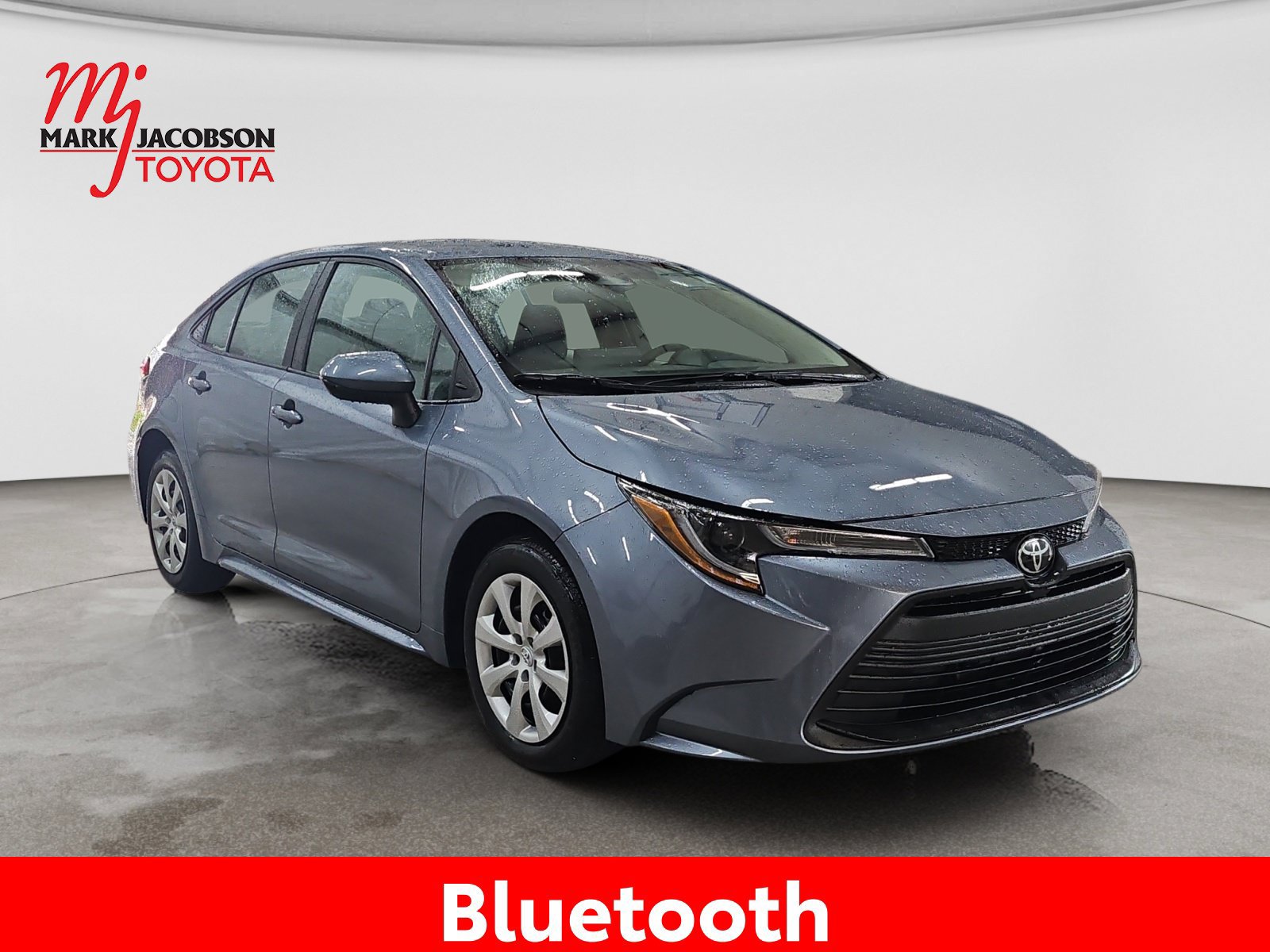 Used 2025 Toyota Corolla LE FWD image 5