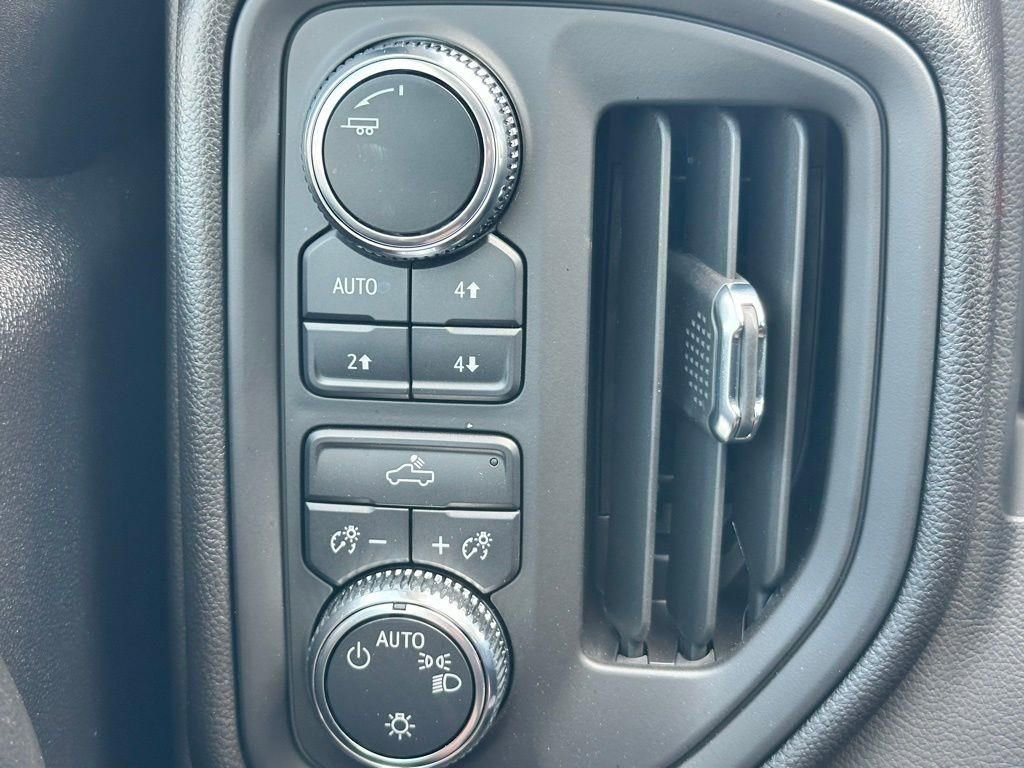 Used 2025 GMC Sierra 1500 Pro w/ Pro Value Package AWD/4WD image 13