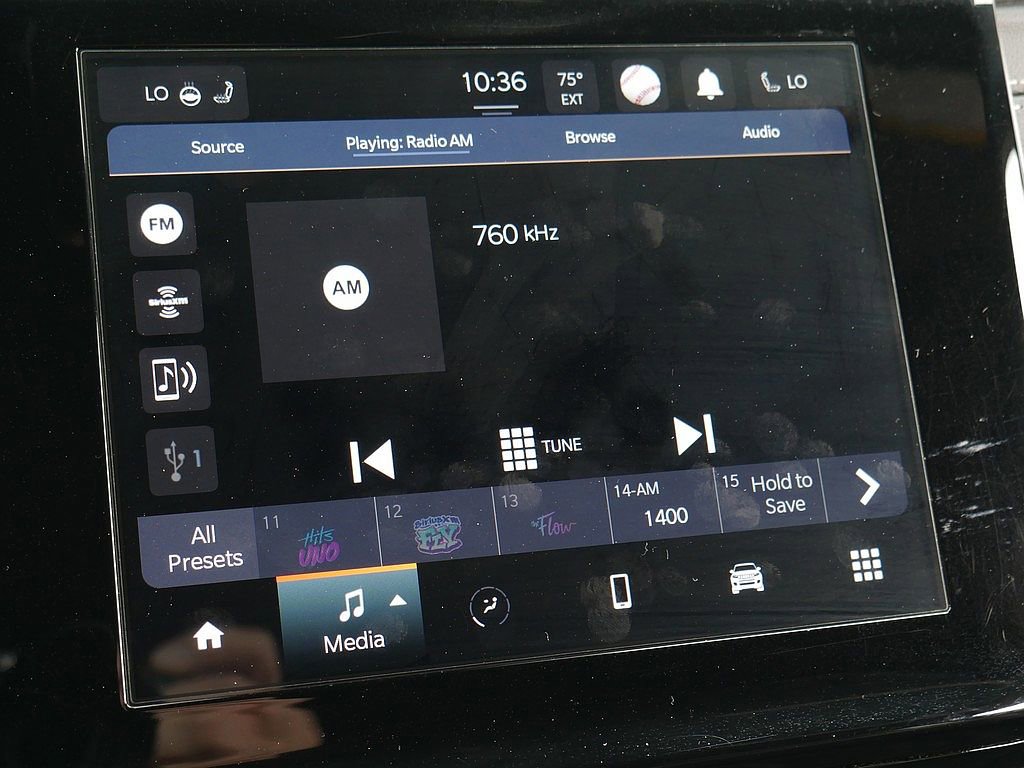 Used 2023 Jeep Grand Cherokee Altitude image 38