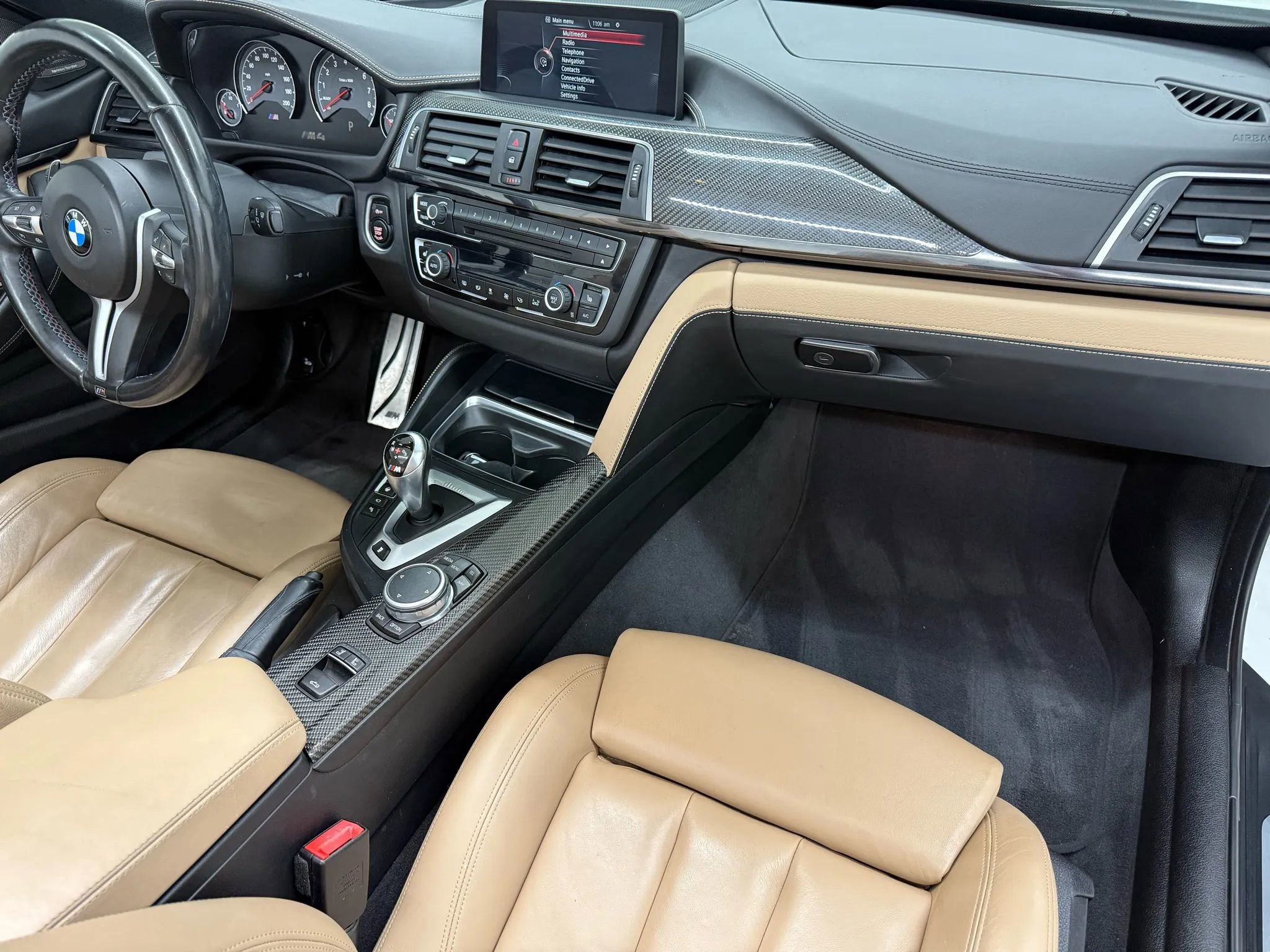 Used 2016 BMW M4 Convertible image 18