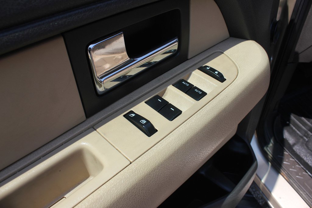 Used 2012 Ford F150 XLT w/ XTR Pkg image 28