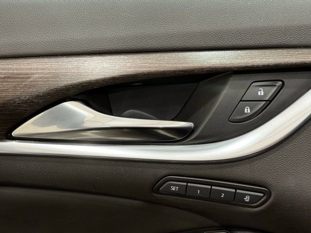 Used 2023 Buick Enclave Avenir w/ Avenir Technology Package AWD/4WD image 36