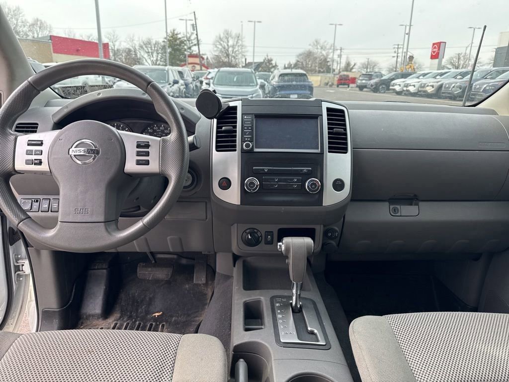 Used 2019 Nissan Frontier SV image 7