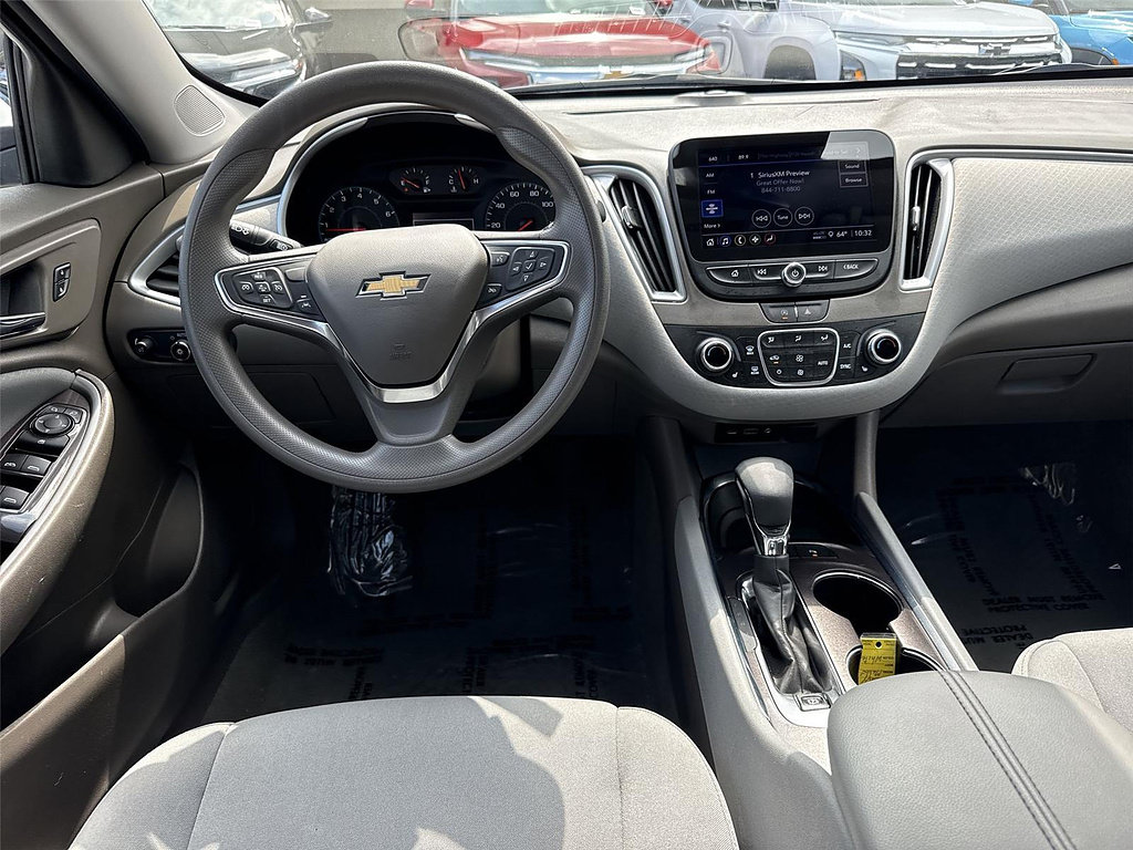 Used 2025 Chevrolet Malibu LT FWD image 18