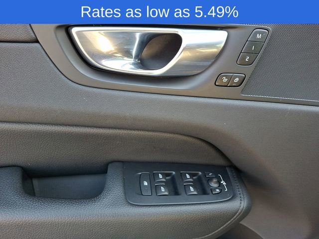 Certified 2022 Volvo XC60 B5 Momentum w/ Climate Package image 15