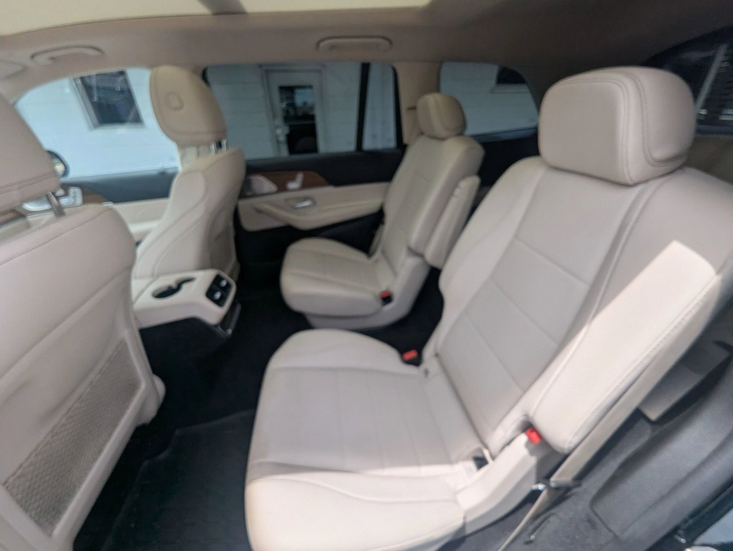 Used 2022 Mercedes-Benz GLS 450 4MATIC image 10