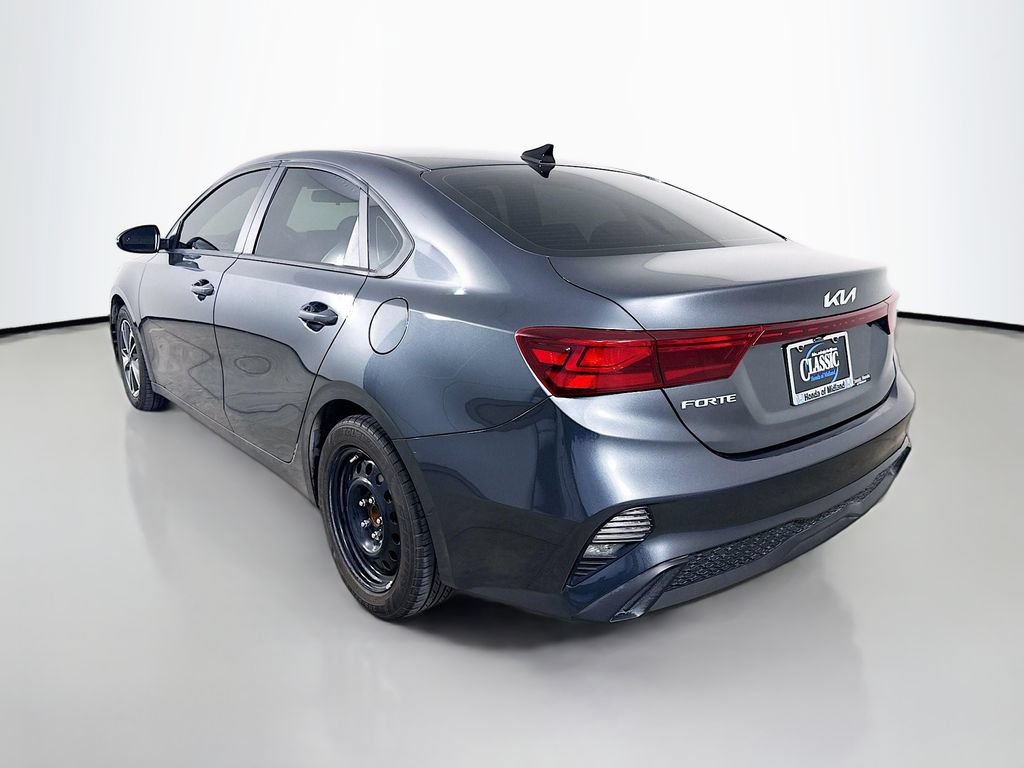 Used 2024 Kia Forte LXS w/ LXS Technology Package FWD image 5