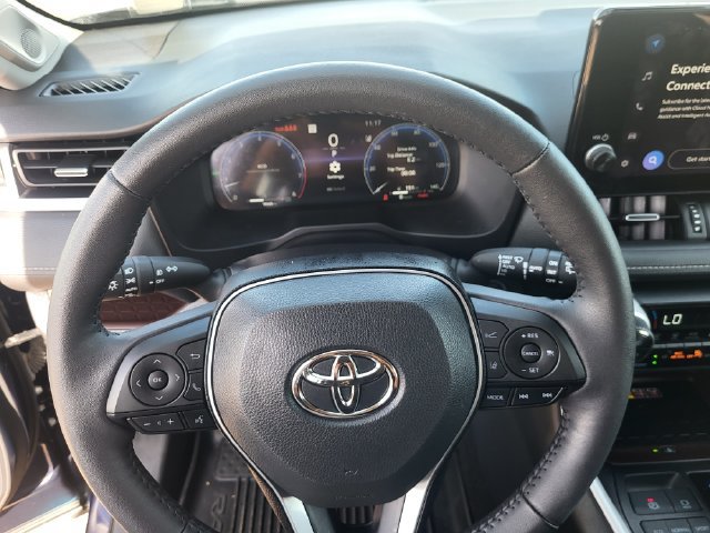 Used 2025 Toyota RAV4 Limited w/ Advanced Technology Package AWD/4WD image 15