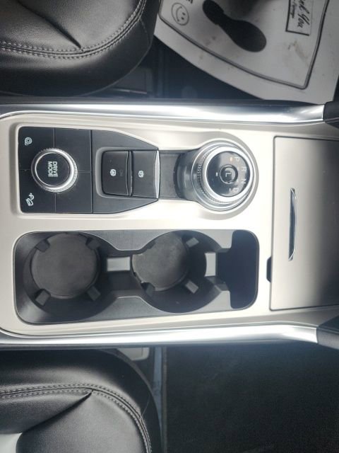 Used 2022 Ford Explorer XLT w/ Equipment Group 202A image 31