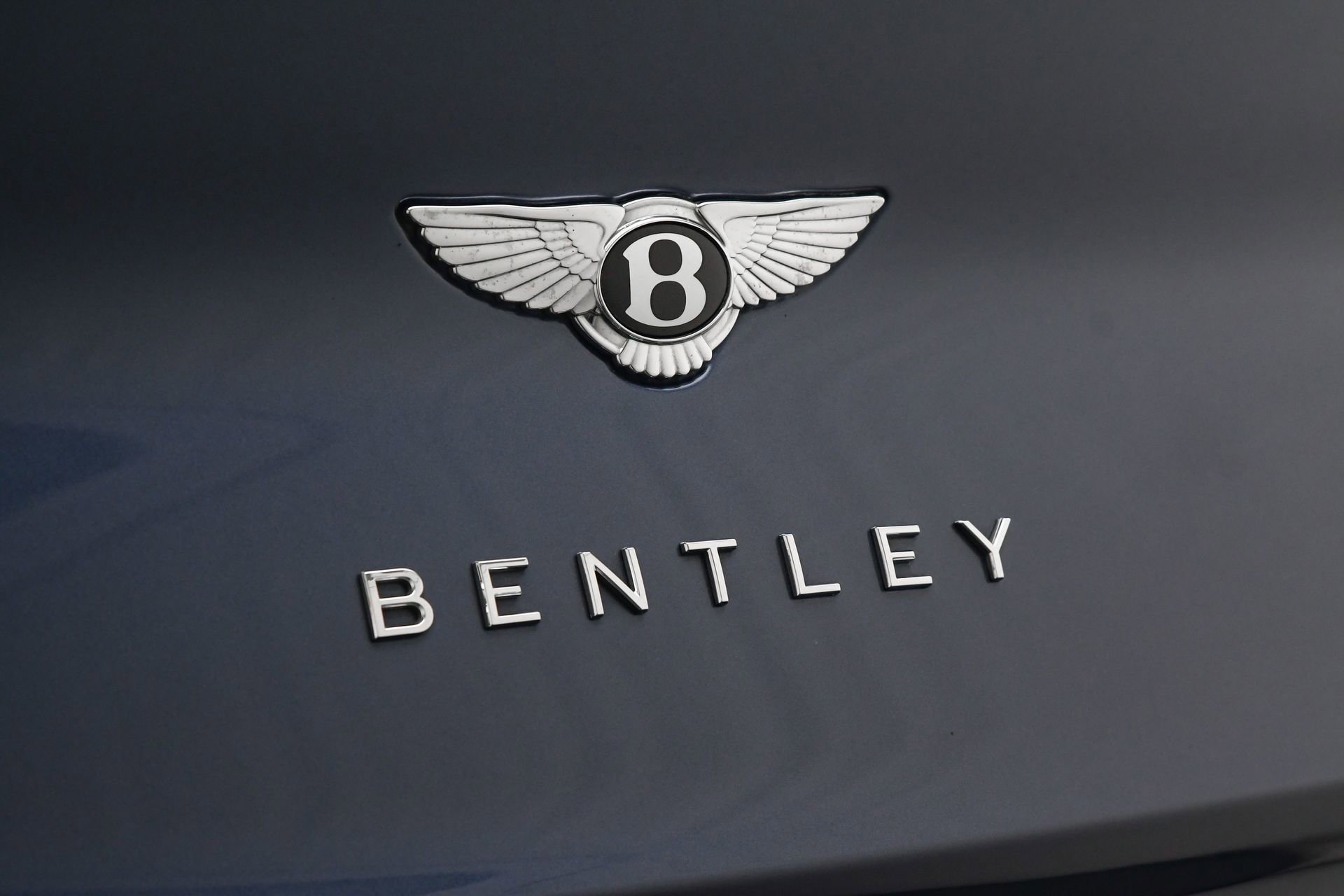 Used 2022 Bentley Bentayga S image 25