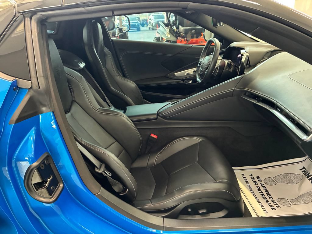 Used 2025 Chevrolet Corvette Z06 RWD image 15