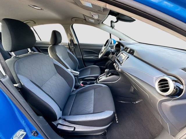 Used 2023 Nissan Versa SV image 24