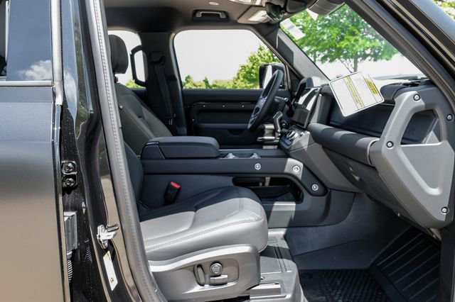 New 2026 Land Rover Defender 110 X-Dynamic SE AWD/4WD image 40