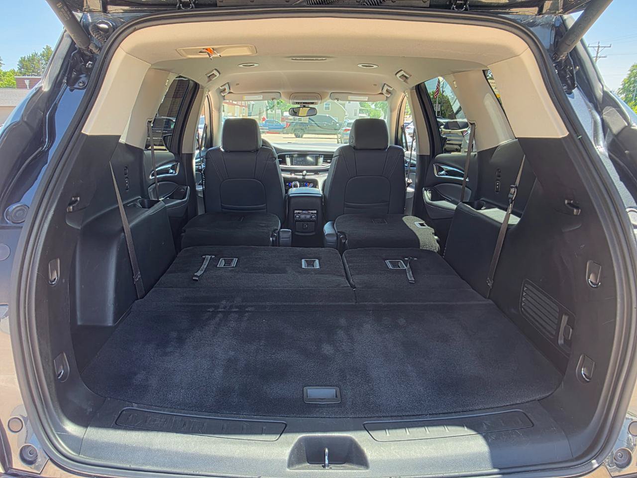 Used 2020 Buick Enclave Essence AWD/4WD image 19