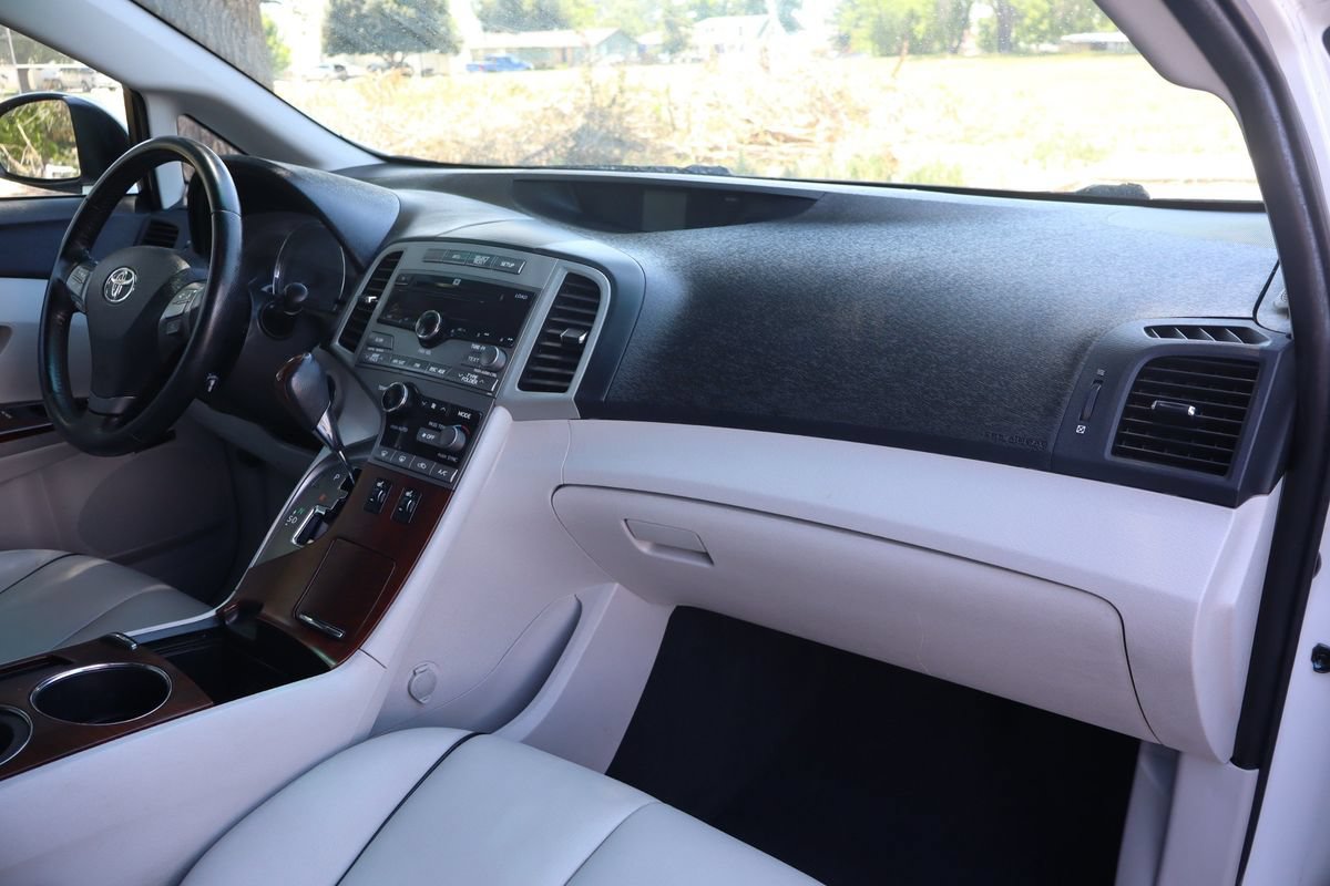 Used 2009 Toyota Venza AWD image 17