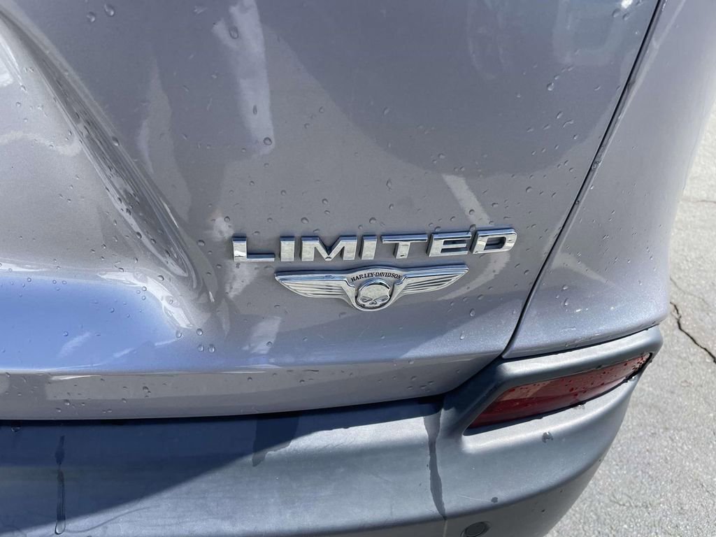 Used 2019 Jeep Cherokee Limited w/ Luxury Group image 32