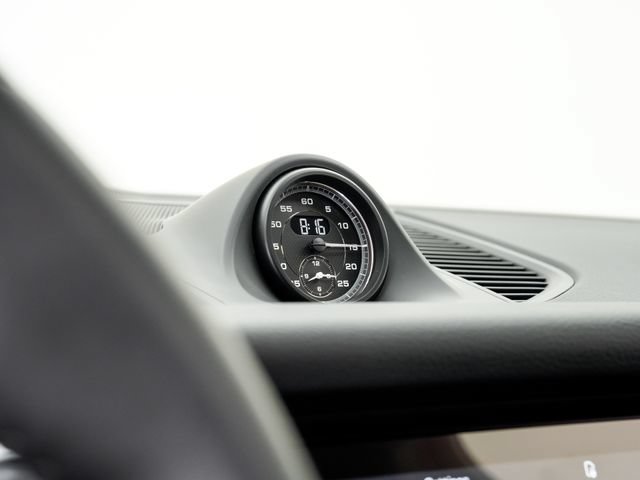 Certified 2026 Porsche Macan AWD/4WD image 19