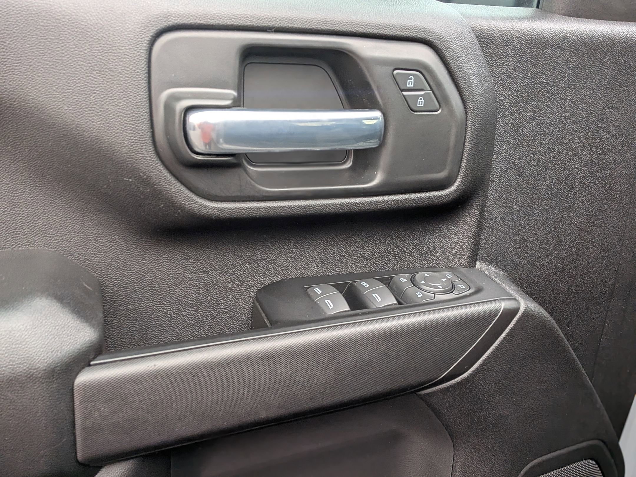 Certified 2025 Chevrolet Silverado 2500 Custom w/ Custom Value Package image 15