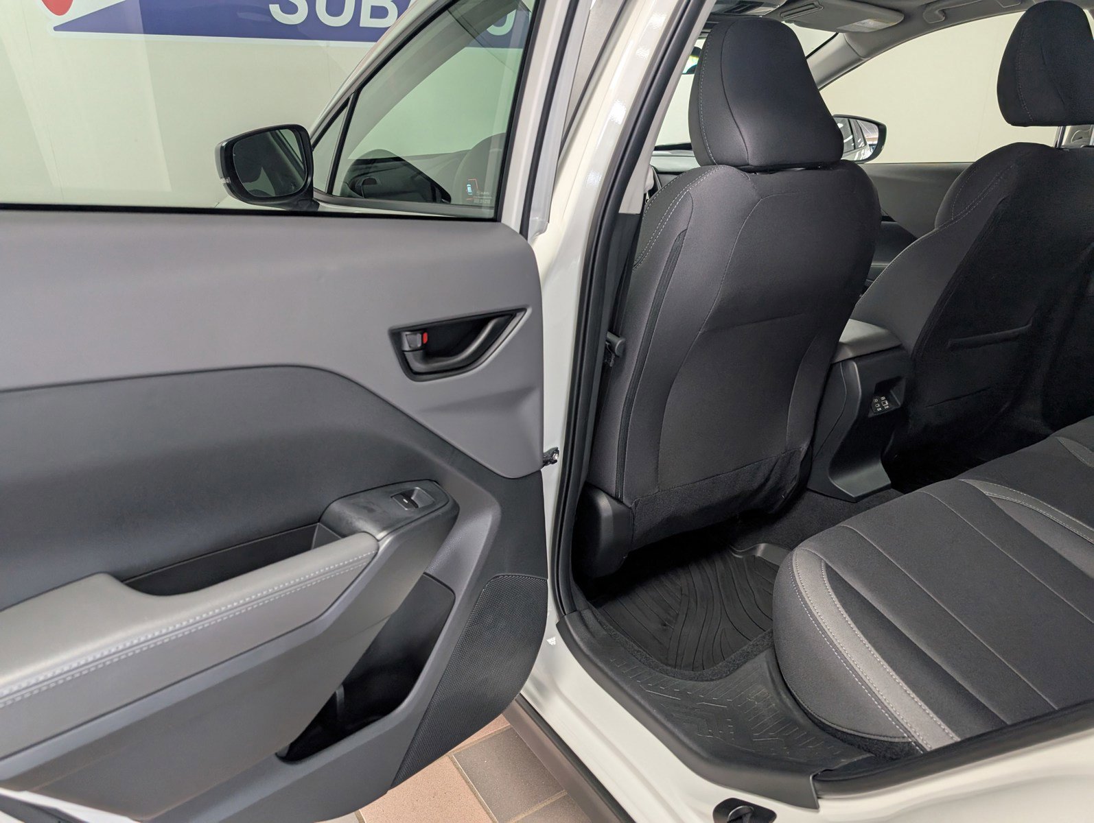 Certified 2025 Subaru Crosstrek 2.0i Premium image 27