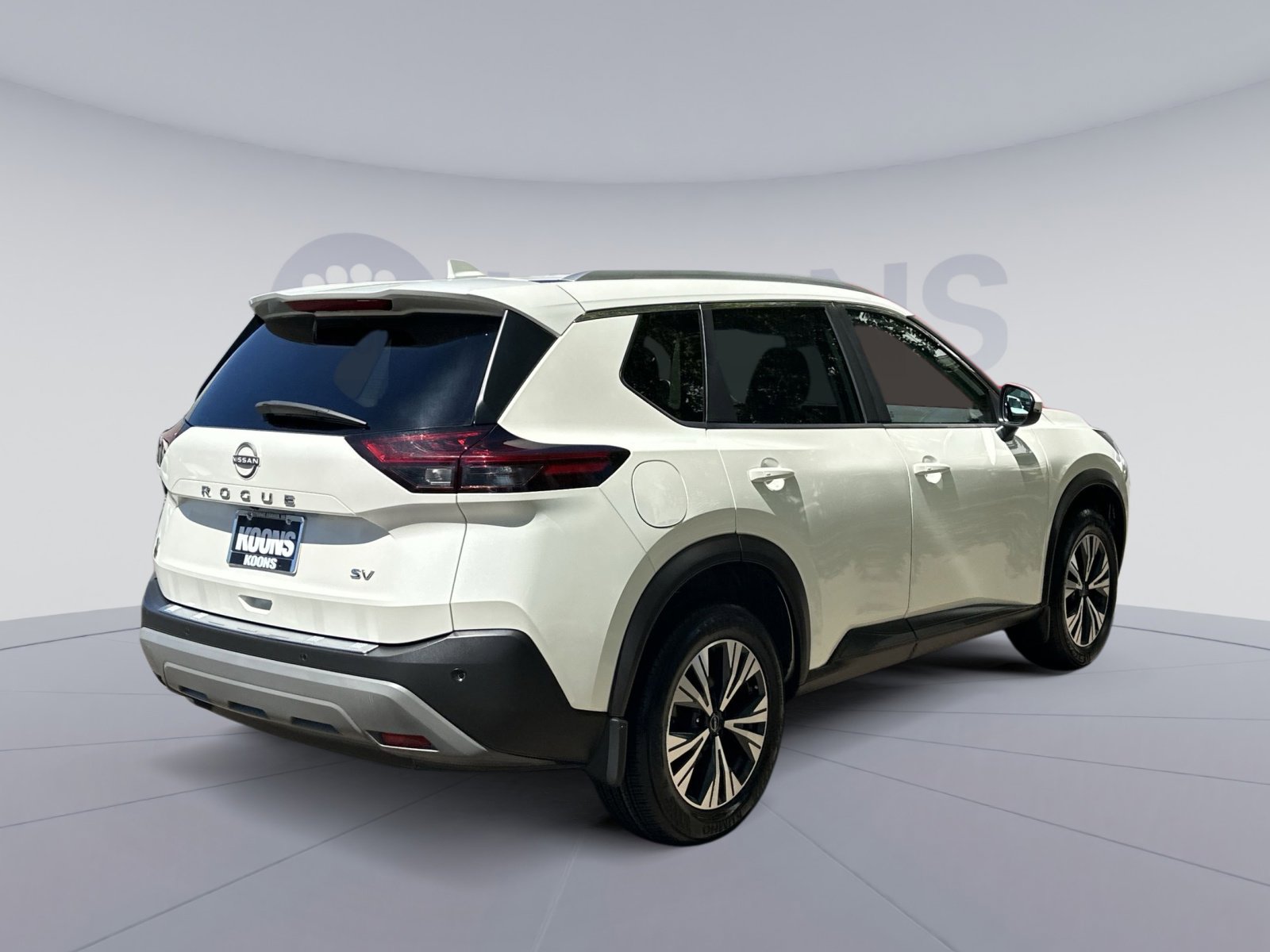 Used 2023 Nissan Rogue SV w/ SV Premium Package FWD image 18