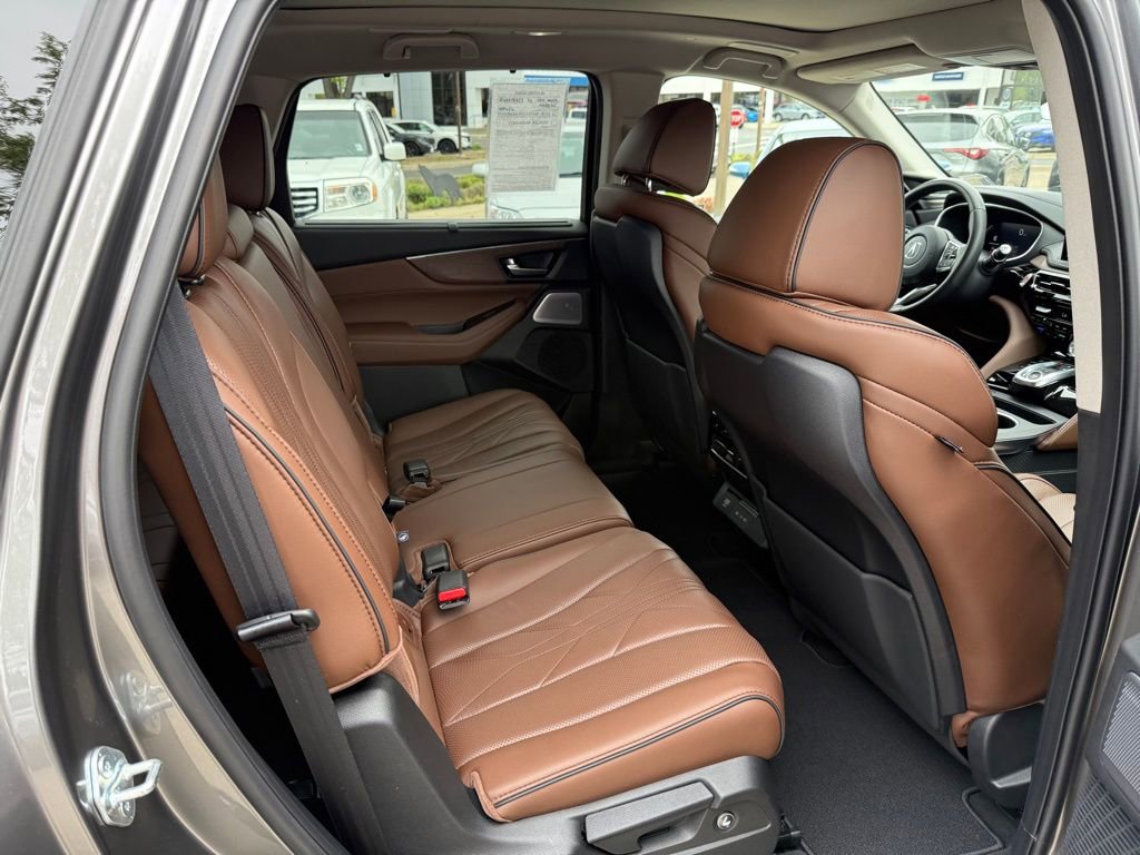 Certified 2025 Acura MDX w/ Advance Package AWD/4WD image 21